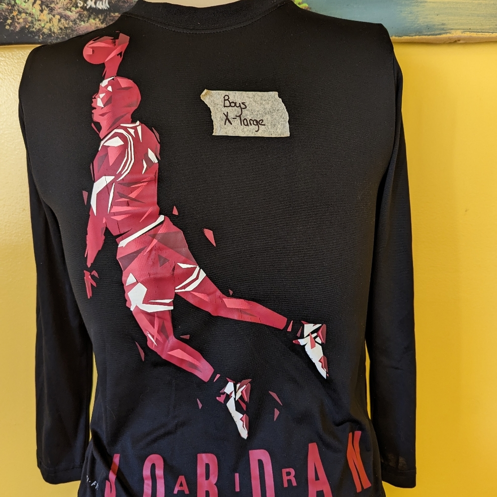 Boys xl long sleeve Jordan